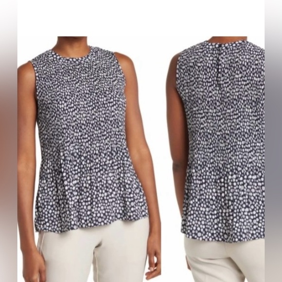 Tops - Adrianna Papell Navy/Ivory Round Neck Floral
Pleated Sleeveless Blouse Medium
